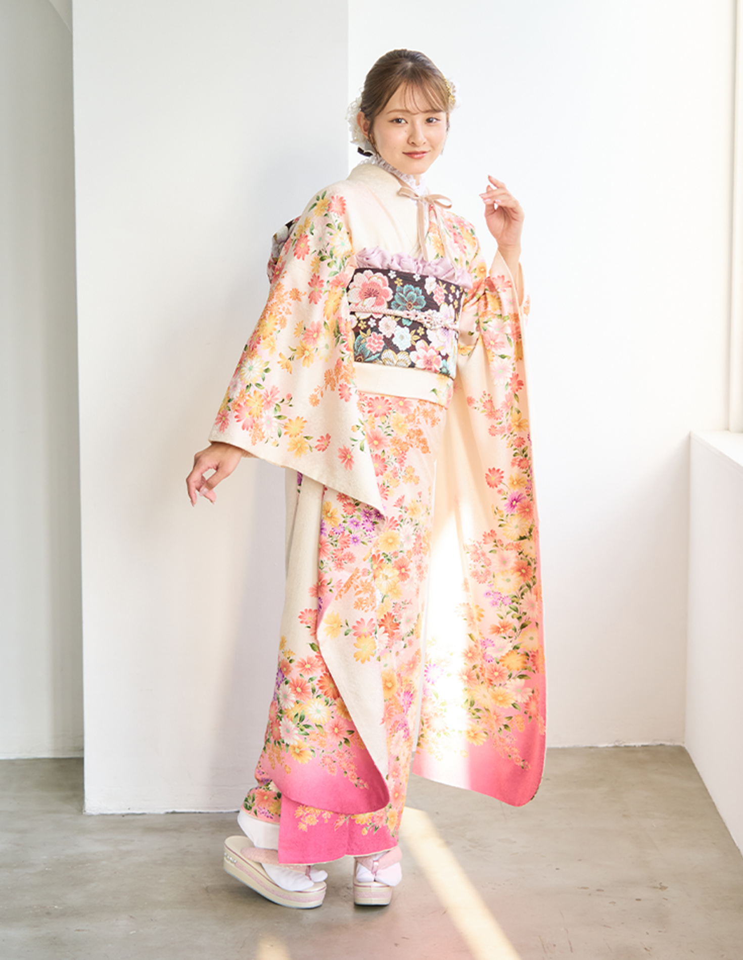 振袖 白色 ガーリー柄