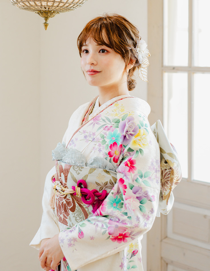 振袖 白色 ガーリー柄