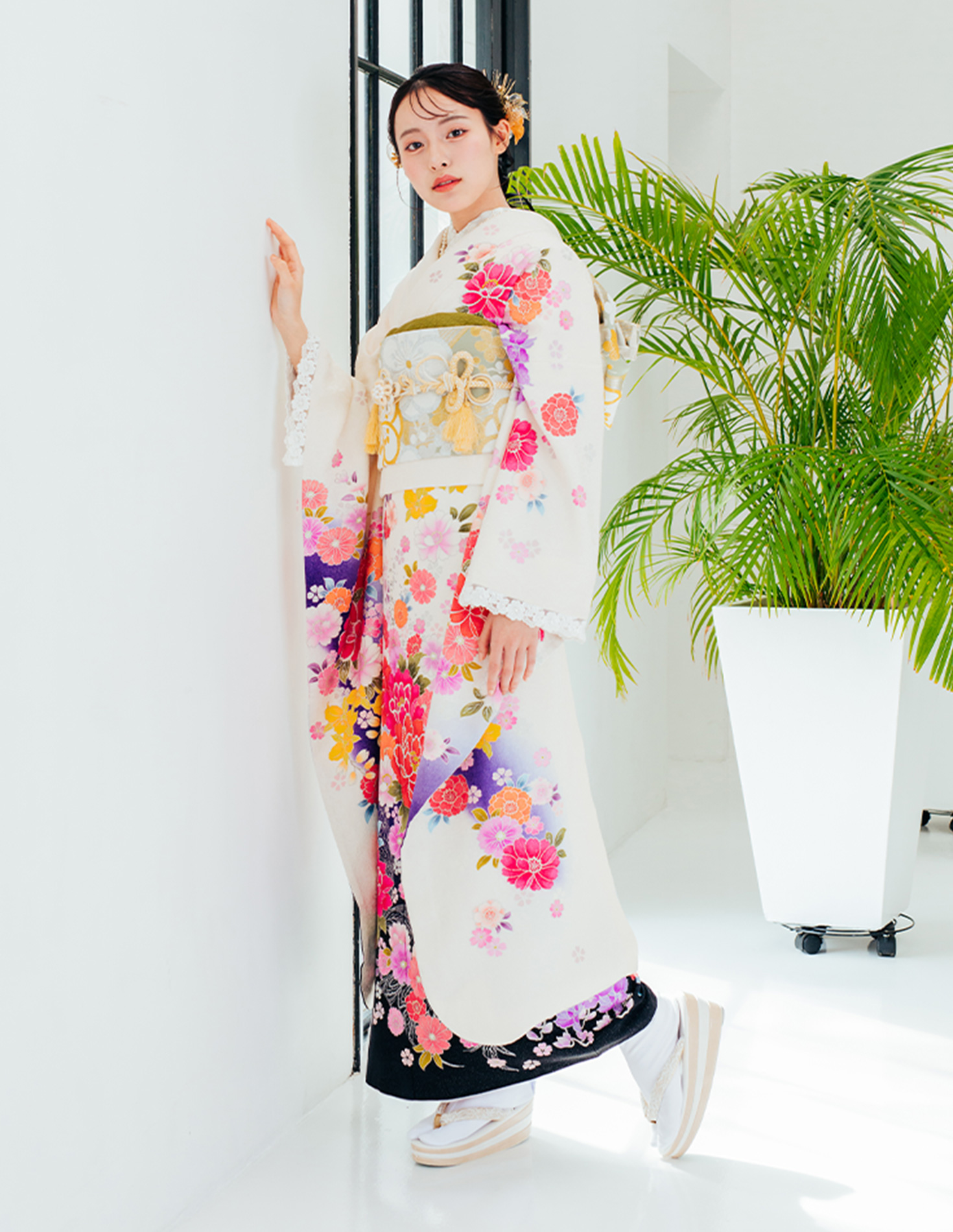 振袖 白色 ガーリー柄