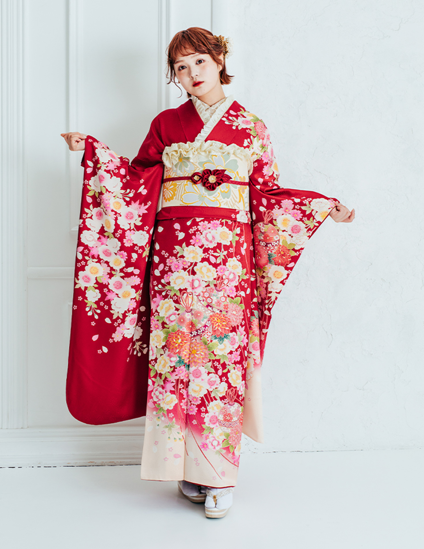 振袖 赤色 ガーリー柄