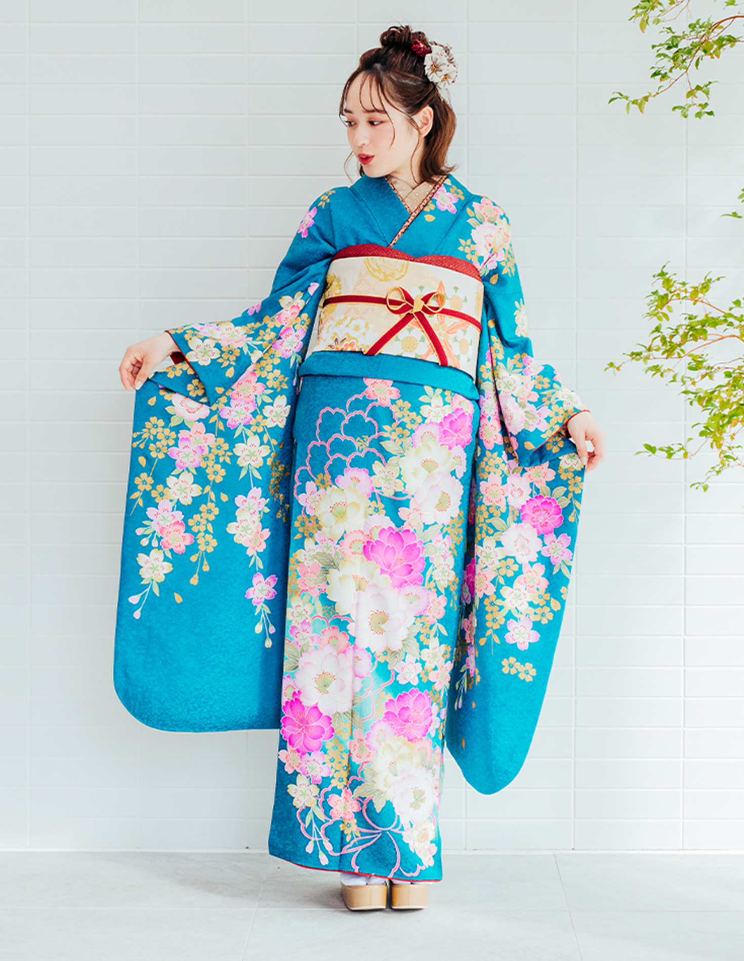 振袖 青色 ガーリー柄