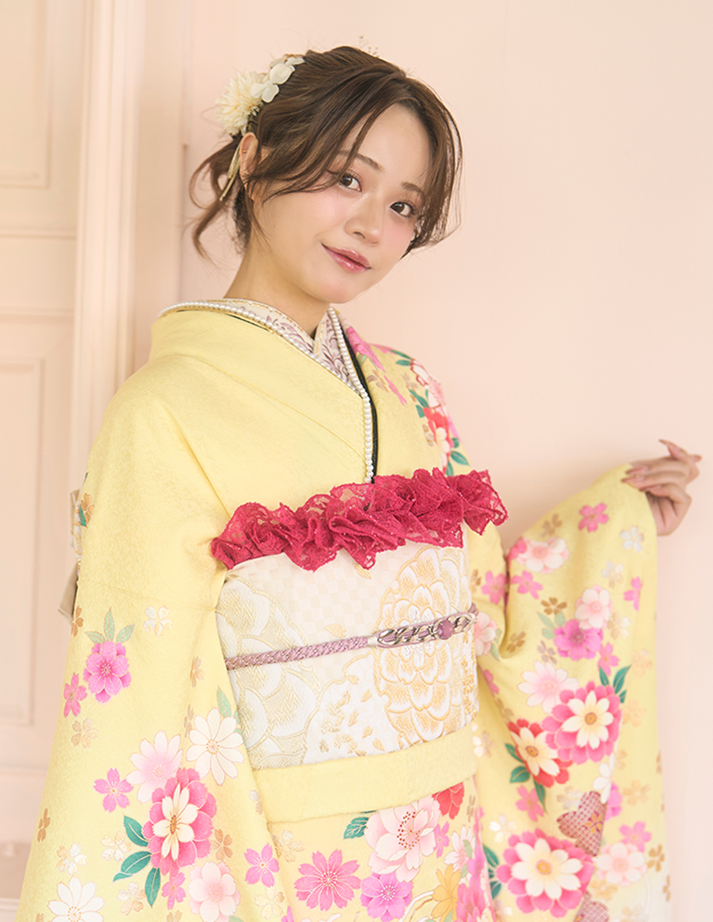 振袖 黄色 ガーリー柄