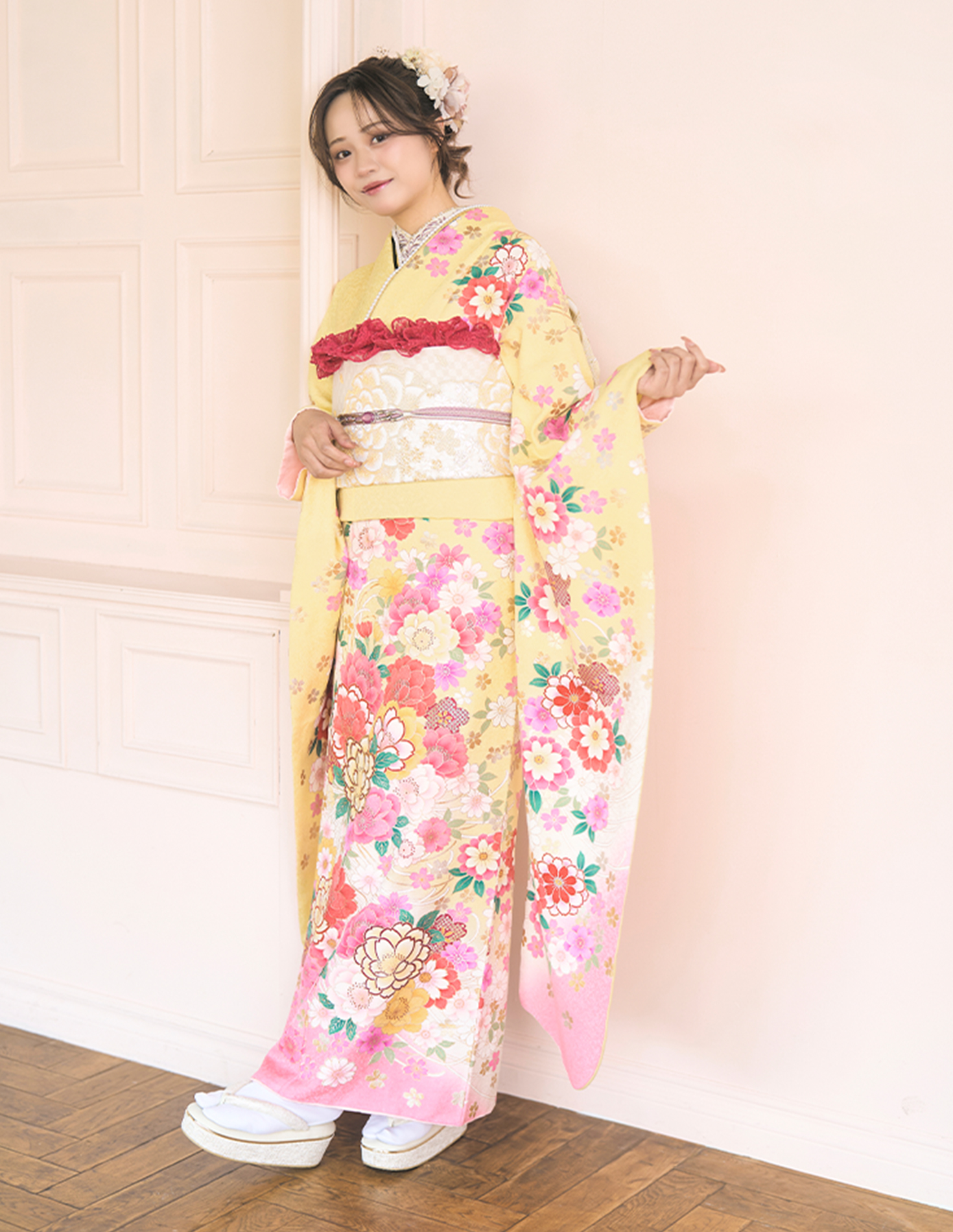 振袖 黄色 ガーリー柄