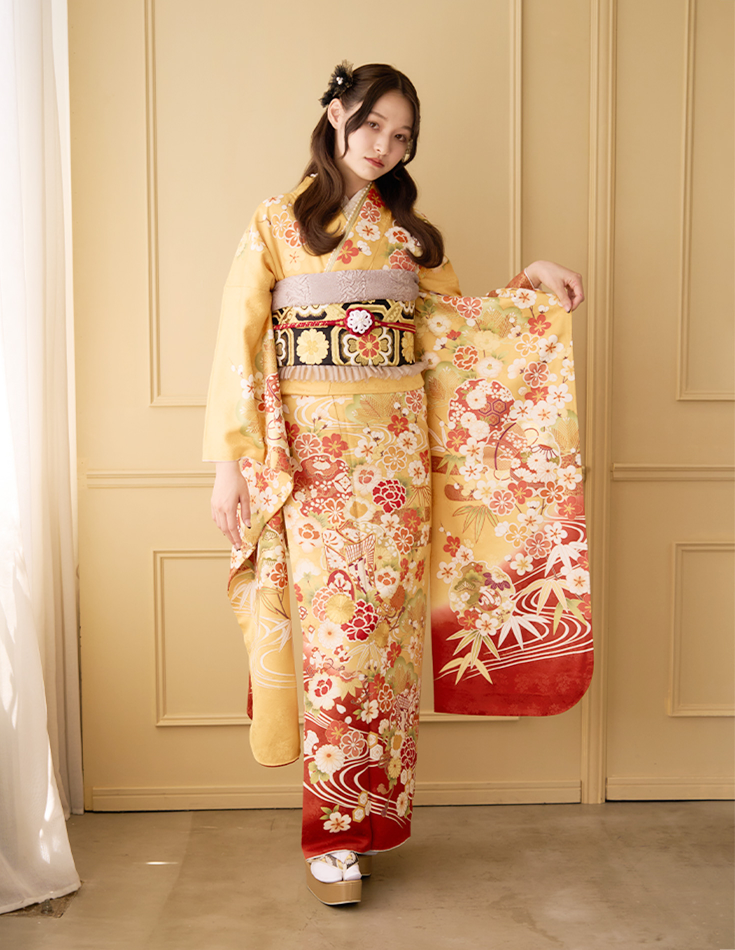 振袖 黄色 古典柄