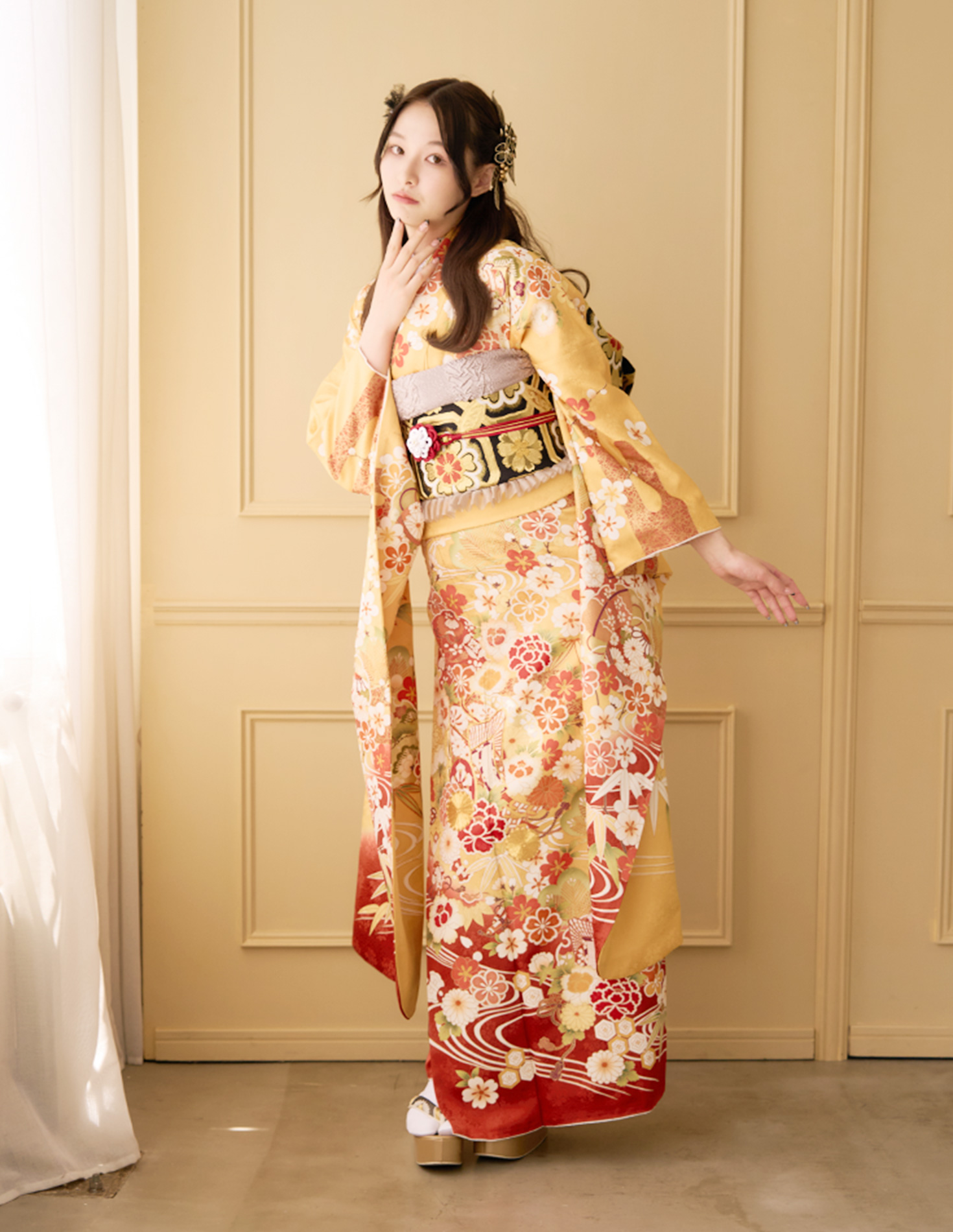 振袖 黄色 古典柄