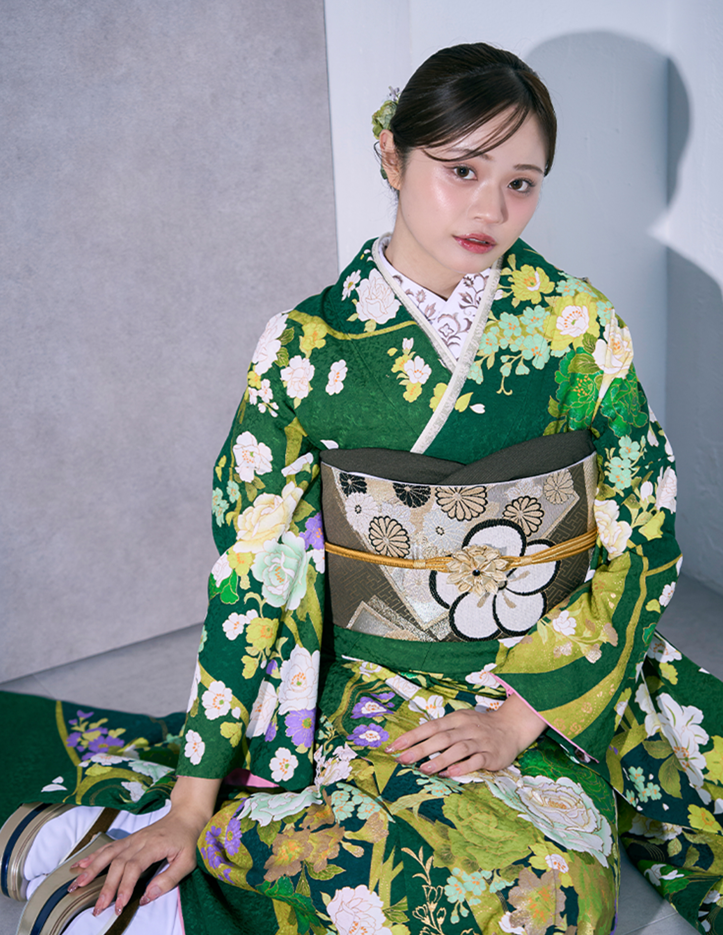 振袖 緑色 レトロモダン柄
