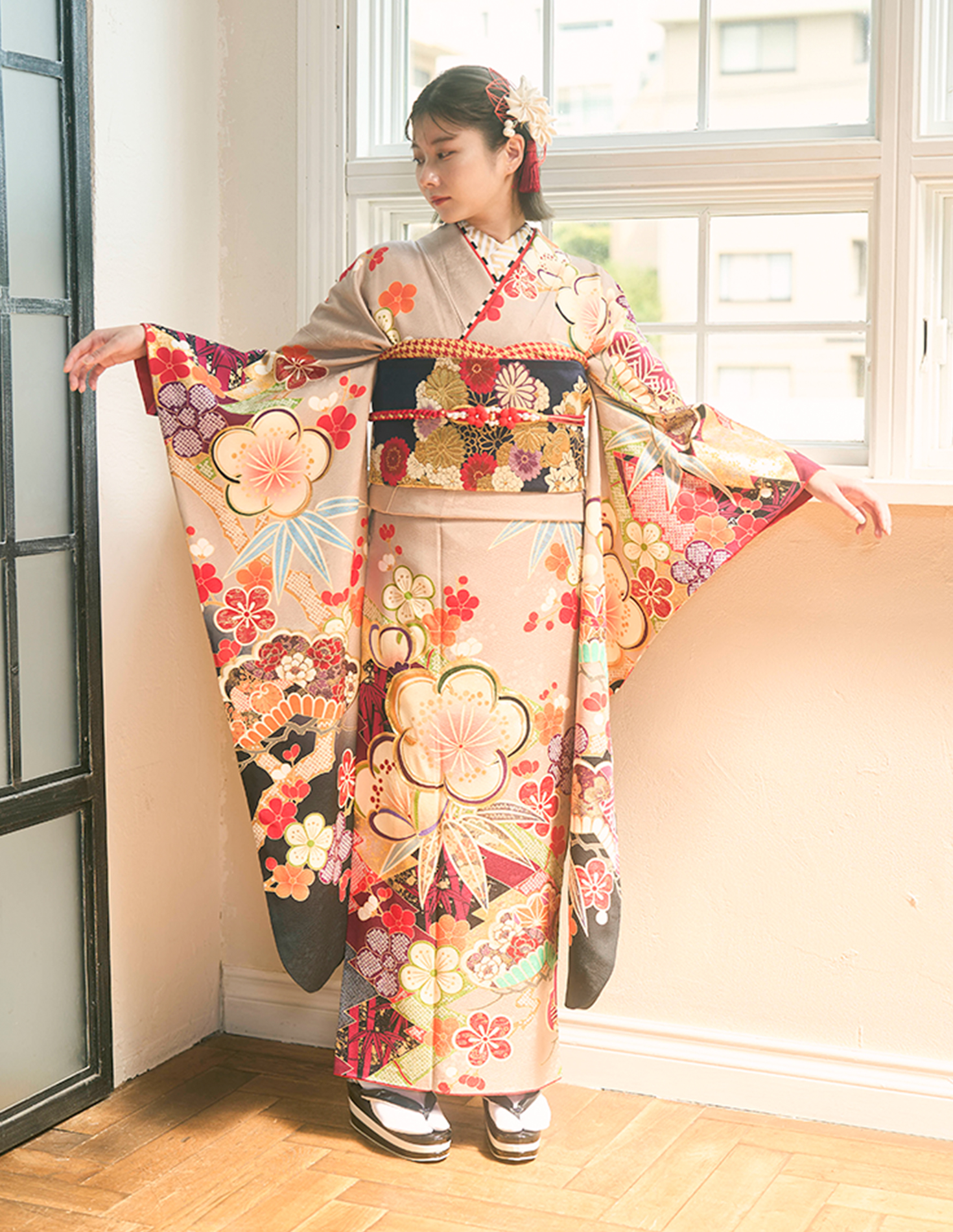 振袖 グレー色 古典柄