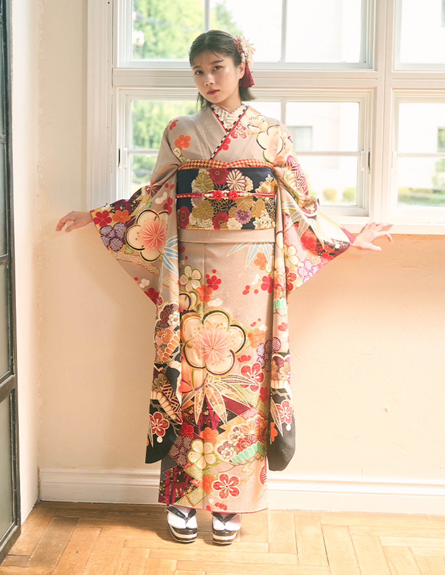 振袖 ガーリー グレー色